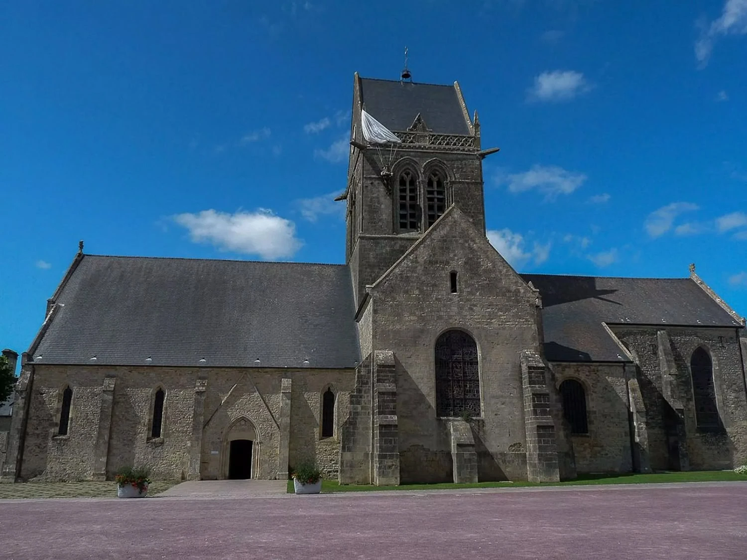 ste-mere-l-eglise-2